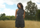 “Este Atardecer”: Olivia García abraza la oscuridad en el primer adelanto de su próximo álbum